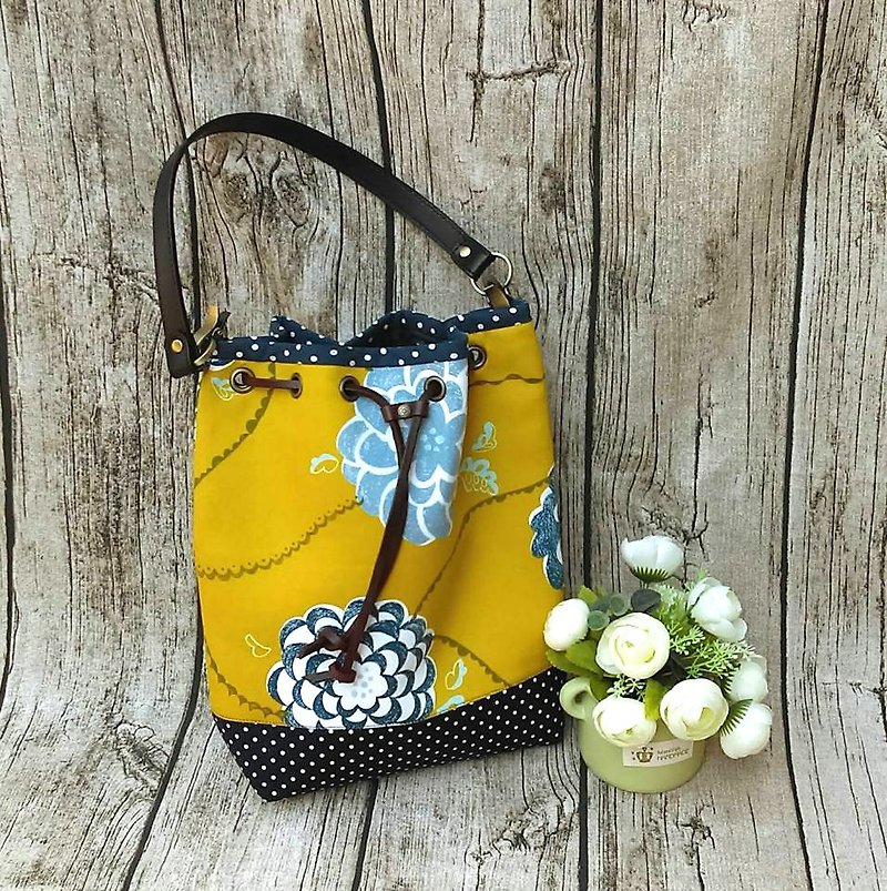 [Bucket bag] Dali flower bucket bag - กระเป๋าแมสเซนเจอร์ - ผ้าฝ้าย/ผ้าลินิน สีเหลือง