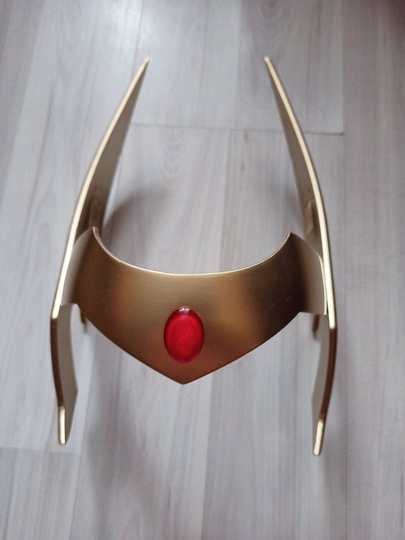 She-ra Adora cosplay tiara made to order - 髮夾/髮圈 - 塑膠 金色