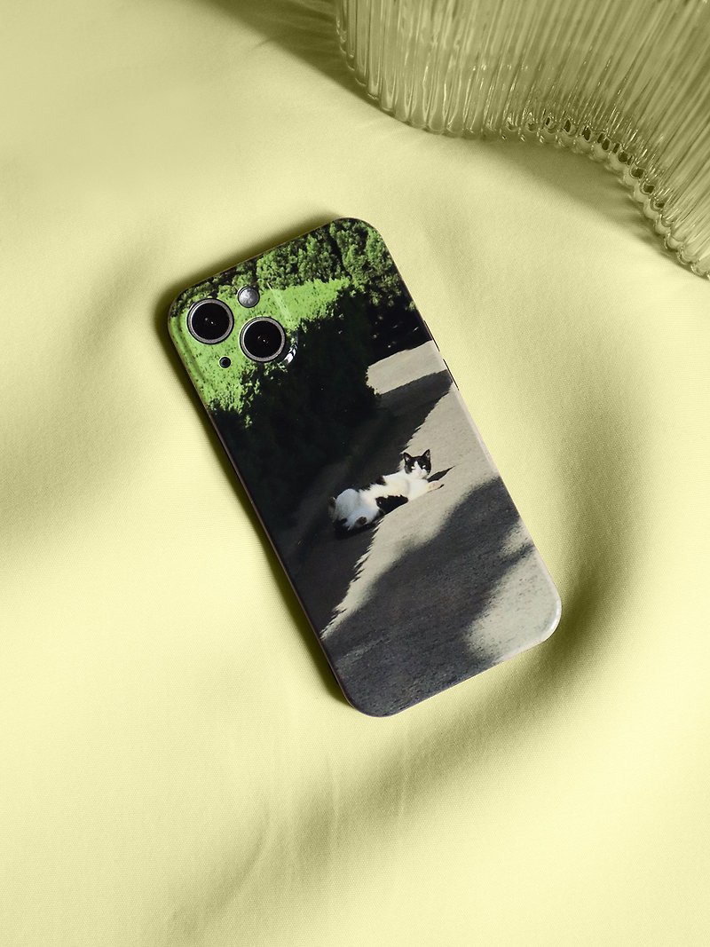 慵懶的(奶牛)貓 iPhone 手機殼 影像藝術創作 亮面軟殼 - 手機殼/手機套 - 其他材質 綠色