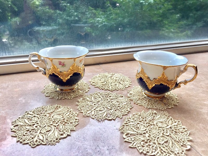 PUREST HOME Exquisite Lace Cup Set (6 in) Embroidery Cup Mat - Gold (LC17001E) | Gorgeous Afternoon Tea | Home Aesthetics | Wedding Small Things | - ที่รองแก้ว - วัสดุอื่นๆ สีทอง