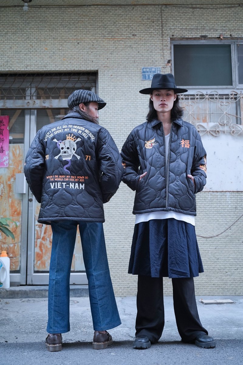 Still vintage HOUSTON JAPAN Vietnam War embroidered cold jacket-Tiger of Saigon/Hellfire - เสื้อโค้ทผู้ชาย - ขนของสัตว์ปีก สีดำ