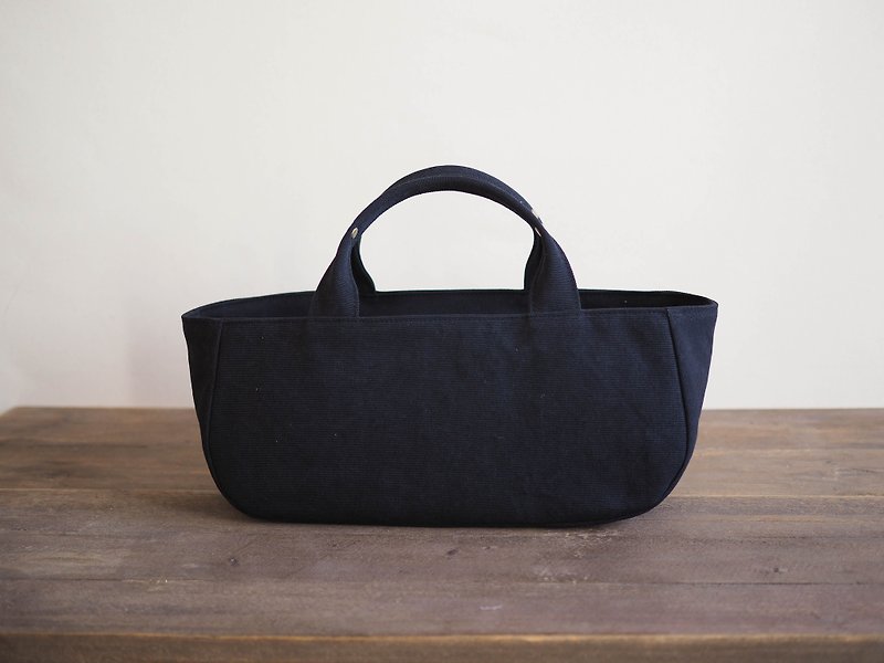 Made-to-order round tote with lid Yokonaga Kuro - Handbags & Totes - Cotton & Hemp Black