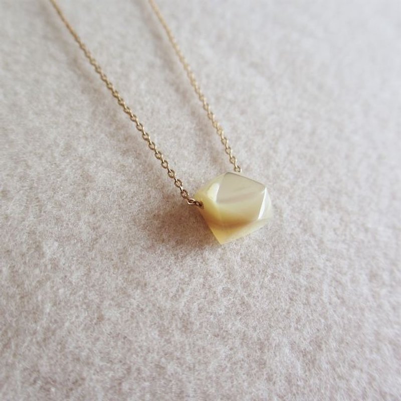 Takase shellfish gem cut K14GF necklace [Square] - สร้อยคอ - โลหะ สีทอง