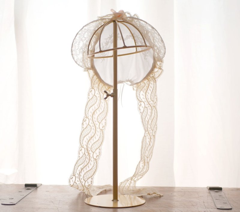 18th-Century Wired Cap in Muslin and French Lace - 帽子 - 棉．麻 
