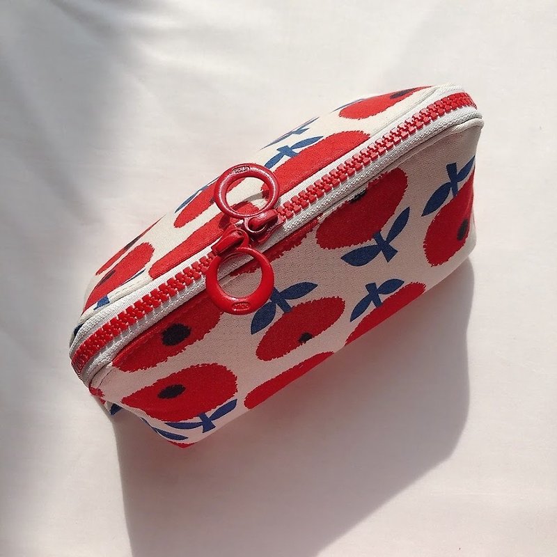 Cosmetic bag//Large-capacity cosmetic bag//Small bag (red apple blossom) - กระเป๋าเครื่องสำอาง - ผ้าฝ้าย/ผ้าลินิน 