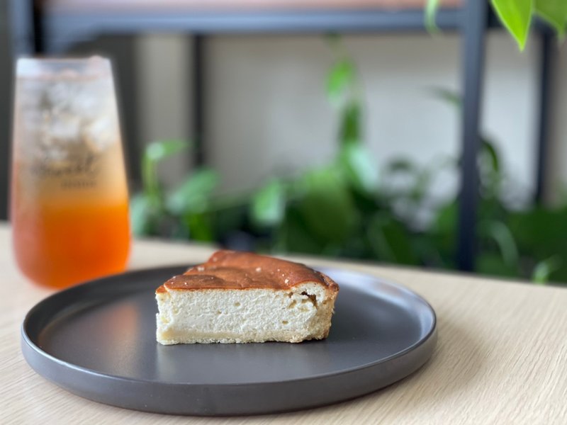 香草巴斯克乳酪塔7吋 Vanilla Basque tart - 蛋糕/甜點 - 新鮮食材 