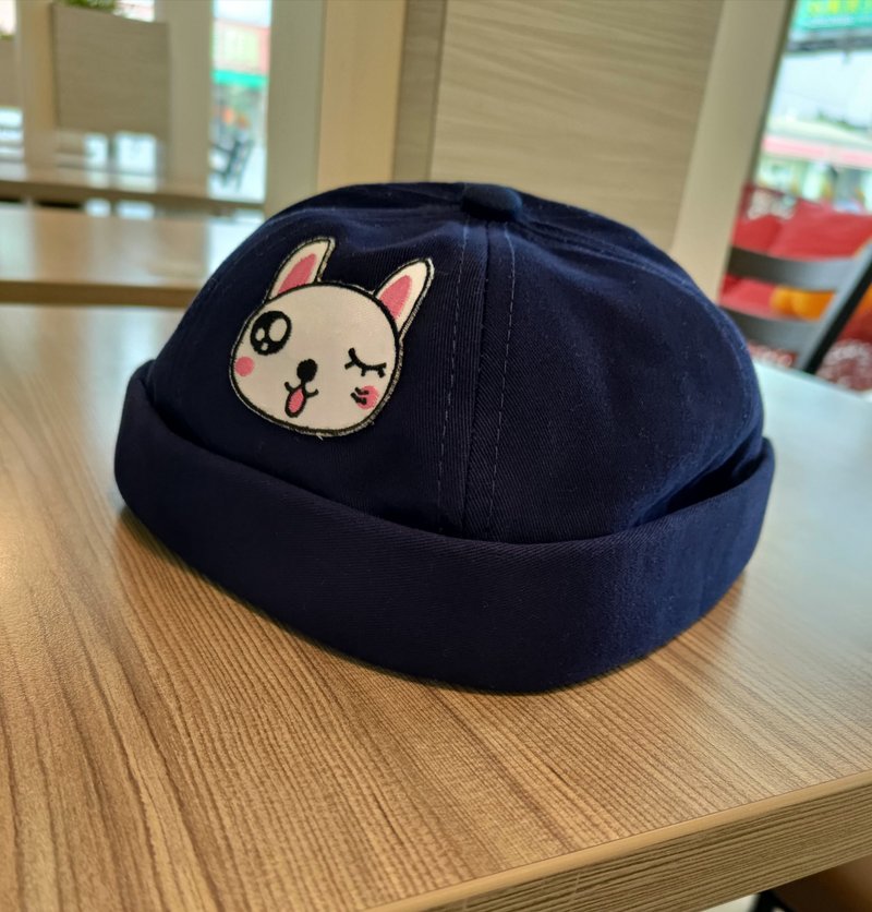 微笑小白刺繡臂章手工縫製水兵帽 - 帽子 - 棉．麻 