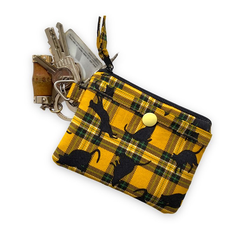 Coins Bag - กระเป๋าใส่เหรียญ - ผ้าฝ้าย/ผ้าลินิน สีเหลือง