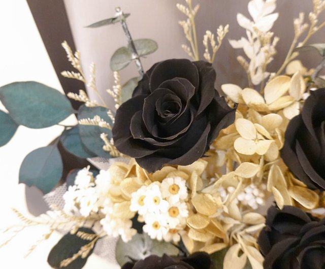 5 Best Flower Shops To Buy Black Roses • VintageBash