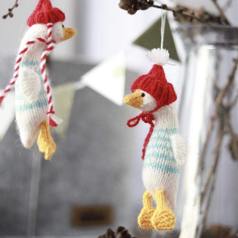 Detailed pattern in English. How to knit a cute goose. Knitting pattern - 手工藝教學/工具書 - 其他材質 