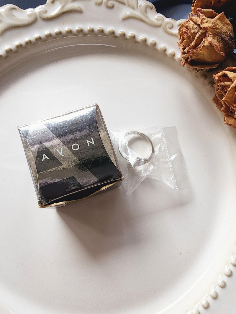 美國西洋古董飾品 / AVON 2006年字母水鑽M愛心半開純銀戒 - 戒指 - 純銀 