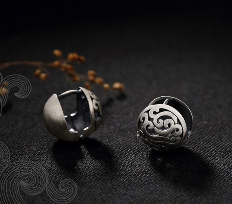Real S 999 Silver Fine Jewelry Women Handmade Hollow Studs Earrings Retro Ethnic - 耳環/耳夾/耳骨夾 - 純銀 銀色