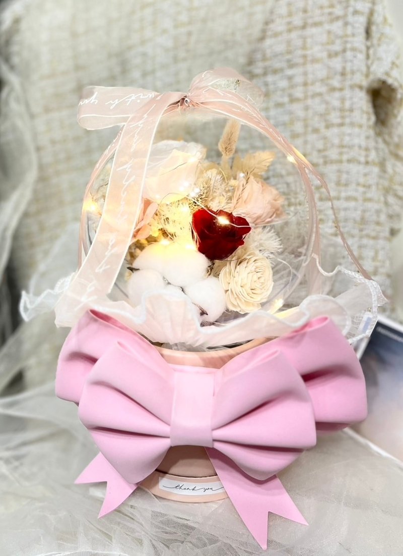 浪漫線燈波波球永生花抱抱桶  開幕/節日/喬遷 祝賀盆花 - 乾燥花/永生花 - 植物．花 