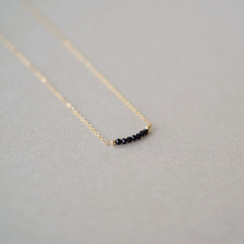 14kgf tiny onyx line necklace - Necklaces - Other Metals Black