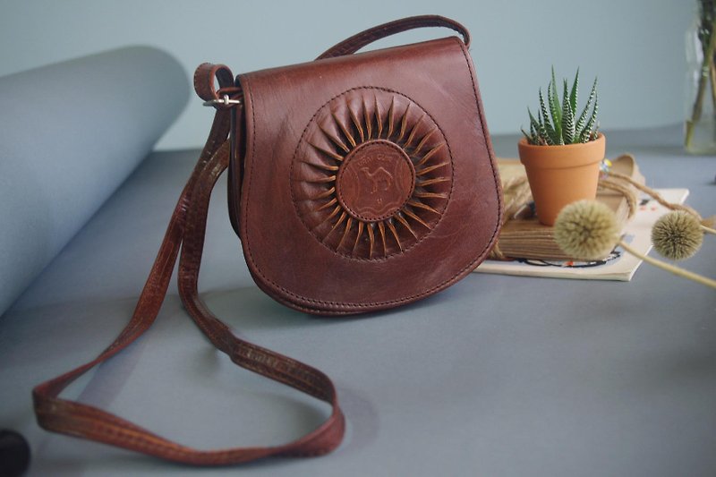 European vintage antique bag-boho hippie sun leather leather small side backpack - Messenger Bags & Sling Bags - Genuine Leather Brown