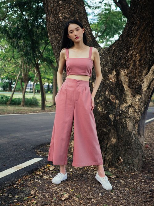 ROSE PINK WIDE CROP PANTS WITH BACK SMOCKING