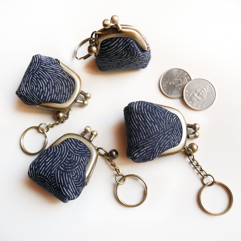 January Drifting Lingkou Gold Bag / Coin Purse / Key Ring [Made in Taiwan] - Coin Purses - Other Metals Blue