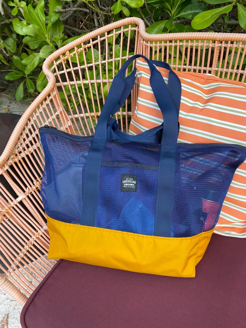 Navy Weekend Mesh bag / Lightweight / Beach bag - กระเป๋าถือ - วัสดุกันนำ้ สีน้ำเงิน