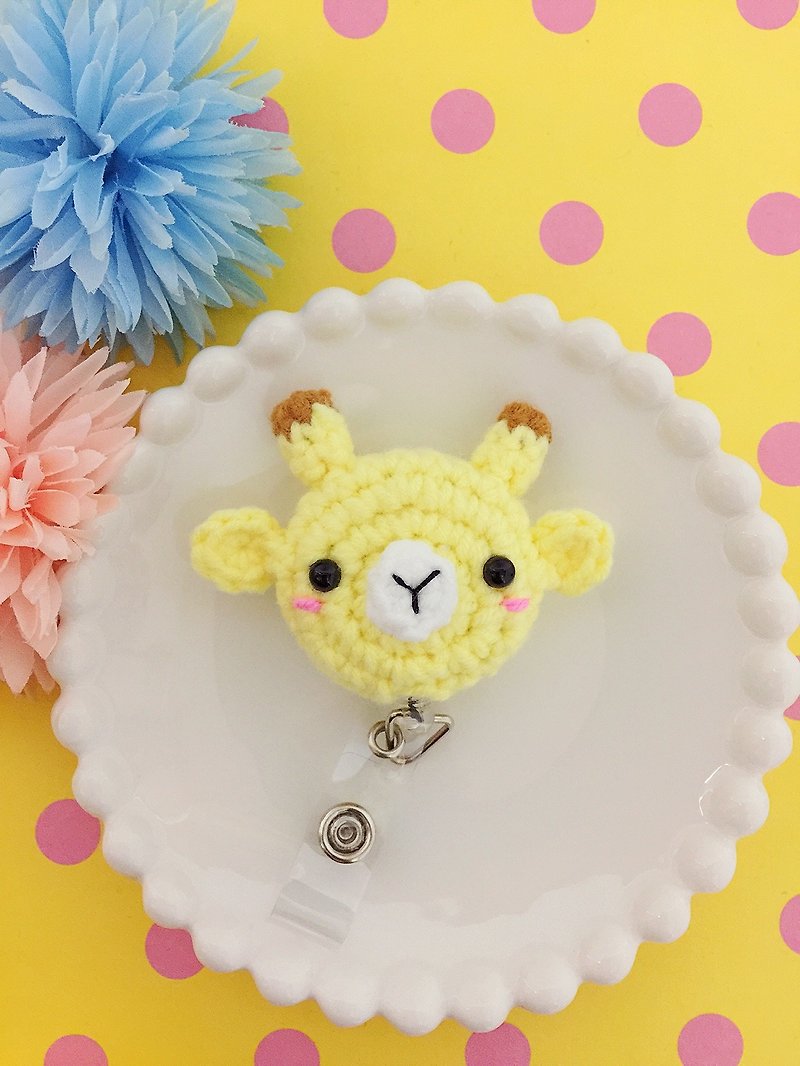 chuchu hand-made giraffe retractable pull ring. Credentials folder. Identification card - ID & Badge Holders - Other Materials 