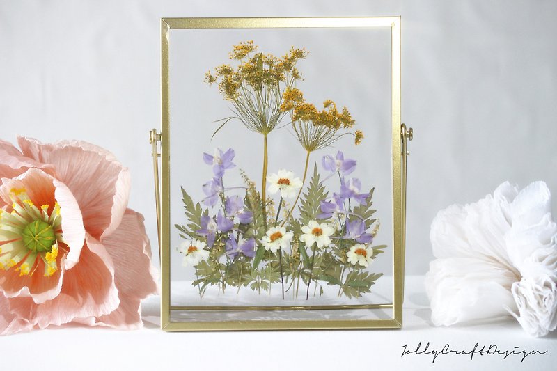 Queen Anne's Lace Dried Flower Embellishment Suspension Painting - Items for Display - Plants & Flowers Multicolor
