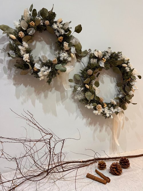 シルバーのクリスマスリース - ショップ choufloral ドライフラワー