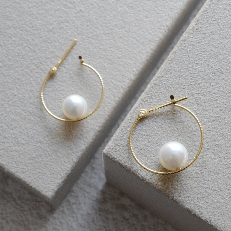 Akoya pearl hoop earrings K18 - ต่างหู - ไข่มุก 