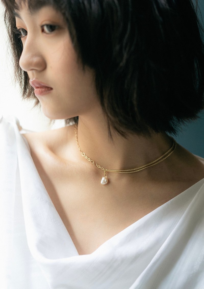 Asymmetric Natural Baroque Pearl Necklace - สร้อยคอ - ไข่มุก ขาว