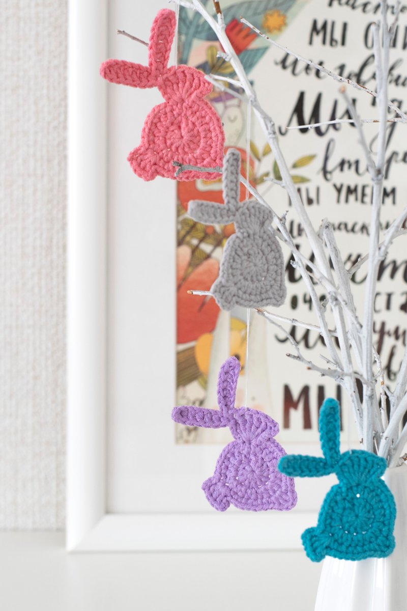Crocheted rabbits Easter tree decoration - 玩偶/公仔 - 棉．麻 多色