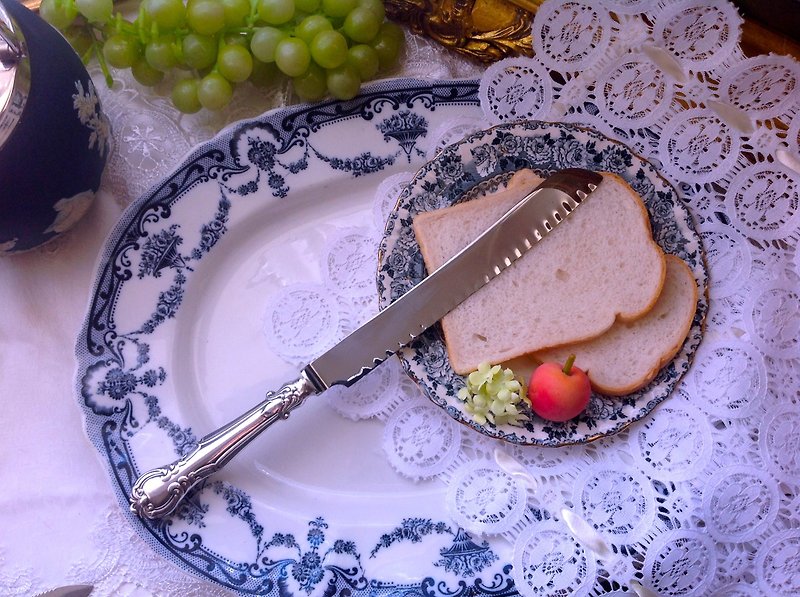 英國製1971 年純銀雕花蛋糕刀 麵包刀 點心刀 - 刀/叉/湯匙/餐具組 - 純銀 銀色