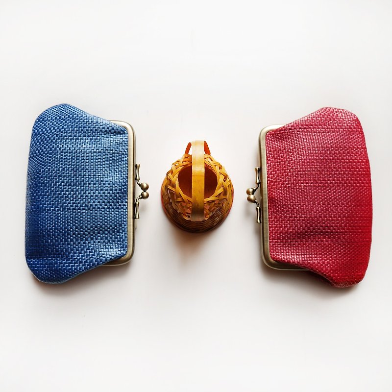 Daughter married a mouthful of gold coin bag / coin purse 【Made in Taiwan】 - Coin Purses - Other Metals Red