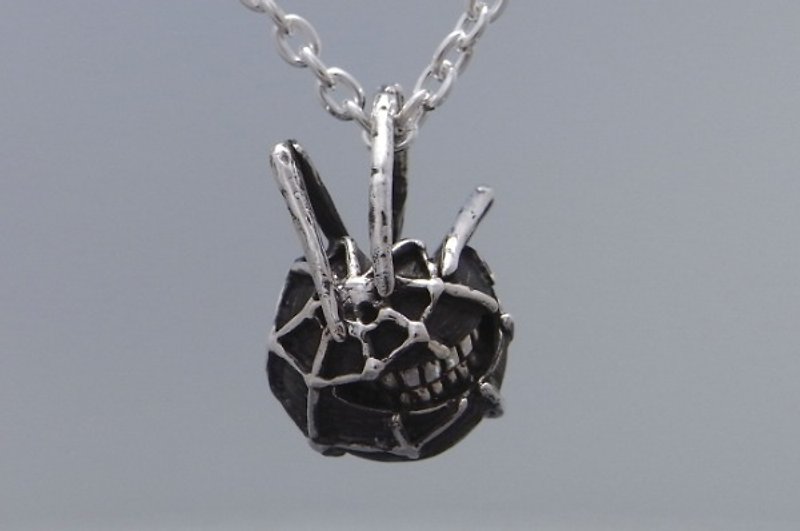 smile&spider pendant (s_m-P.40) ( 万圣节前夕 蜘蛛 微笑 銀 垂饰 颈链 项链 ) - Necklaces - Sterling Silver Silver