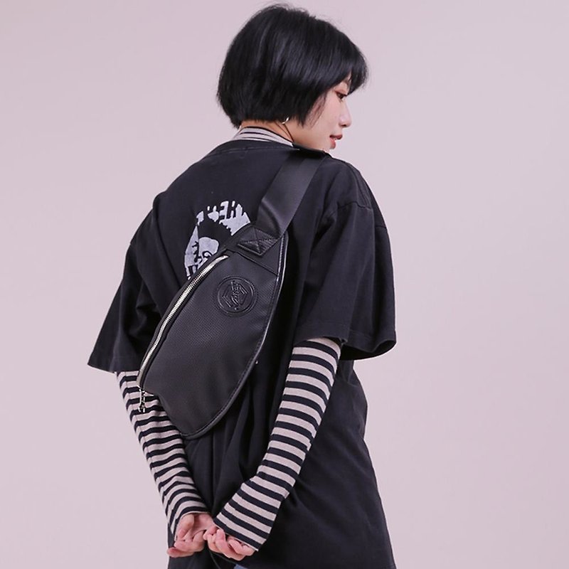 RITE 軍袋系列 - 隨身腰包-黑紋網洞 - 側背包/斜背包 - 真皮 黑色