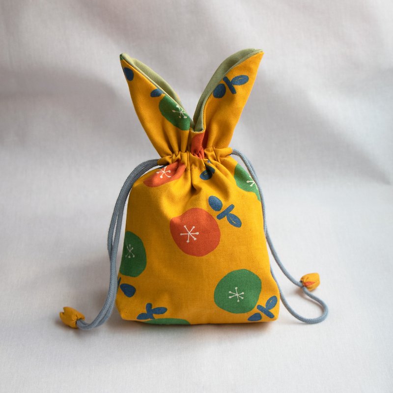 【MY HANDMADE】 Orange & Green contrasting rabbit ear pockets - กระเป๋าเครื่องสำอาง - ผ้าฝ้าย/ผ้าลินิน สีส้ม