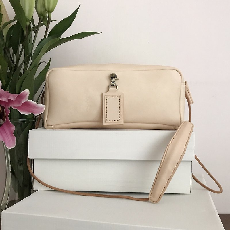 Brand package │ short rectangular bag body + strap (without strap) │ original skin - Messenger Bags & Sling Bags - Genuine Leather Orange