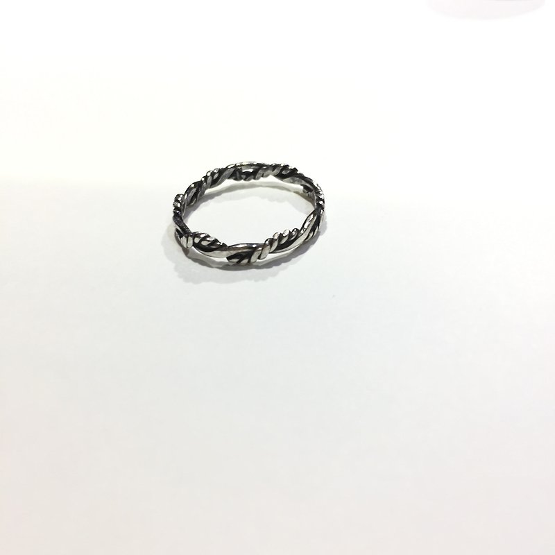 / Each other/Fine winding twist ring - General Rings - Sterling Silver Silver