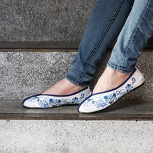 美品　刺繍・バレエシューズ　ブラック・チャイナシューズ 送料込】チャイナシューズ 黒小花 N008 | 大阪幸福點 - Taiwan -