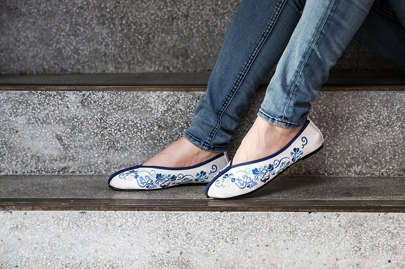 Hezhang Shoes - Pattern (White) - รองเท้าบัลเลต์ - ผ้าฝ้าย/ผ้าลินิน ขาว