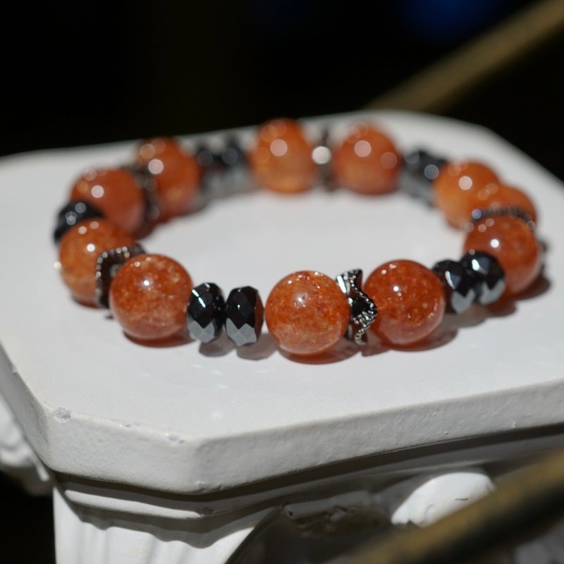 New Year Good Luck Bracelet• Lucky Gold Strawberry Hematite Bracelet - สร้อยข้อมือ - คริสตัล สีดำ