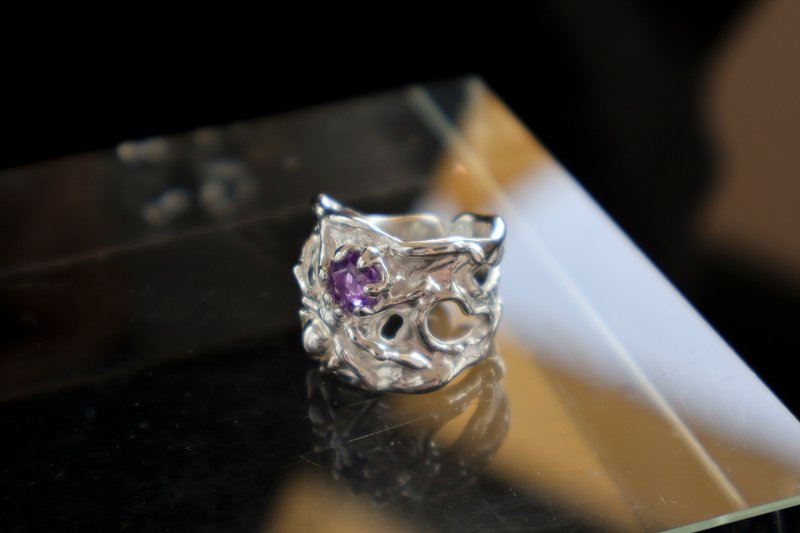 Natural texture Silver spider inlaid amethyst wide texture open ring - แหวนทั่วไป - เงินแท้ สีเงิน