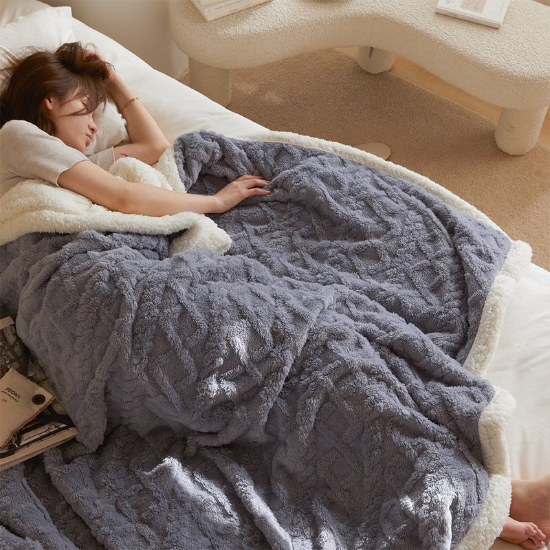 莫蘭迪輕奢純色牛奶絨x羊羔絨毯/雙層毛毯150x200cm-MFB19 迷霧藍 - 棉被/毛毯 - 聚酯纖維 