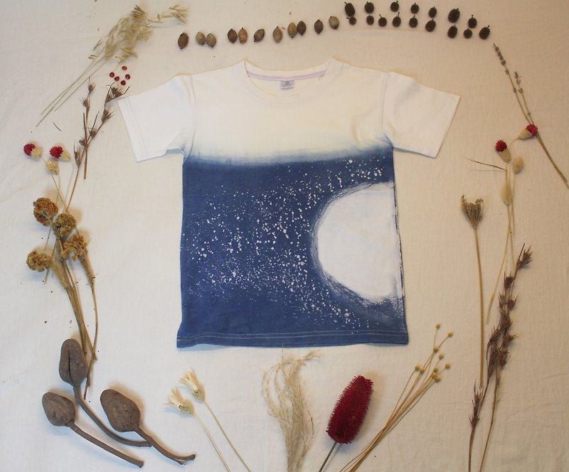 Free to stain isvara handmade blue dye universe series four-dimensional stars (baby children's clothing) cotton T-shirt - อื่นๆ - ผ้าฝ้าย/ผ้าลินิน สีน้ำเงิน