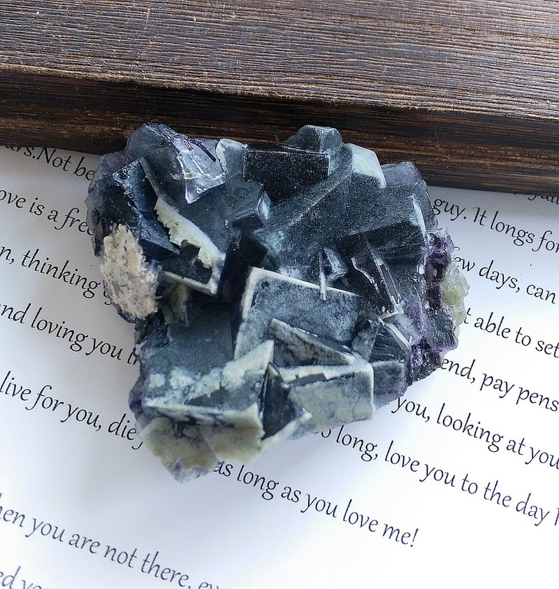 Fluorite  內蒙產地  幻影螢石 水晶共生 天然礦石 原礦 - 擺飾/家飾品 - 其他材質 