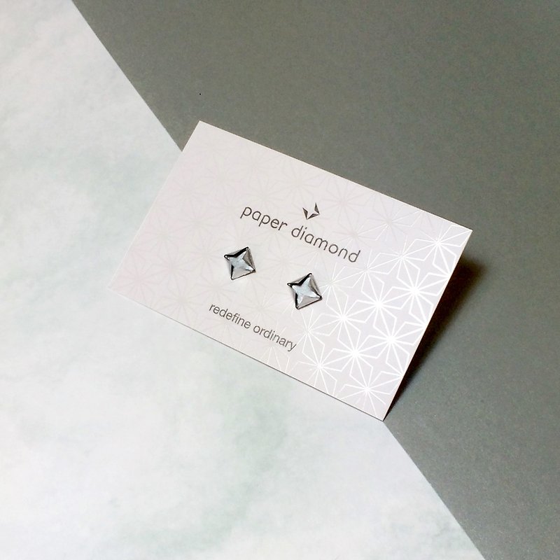 Cute little Silver Origami paper diamond Earrings - ต่างหู - กระดาษ สีเงิน