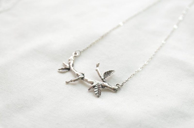 【Spring Buds】－Metal Works－Sterling Silver Branch Necklace - สร้อยคอ - เงินแท้ สีเงิน