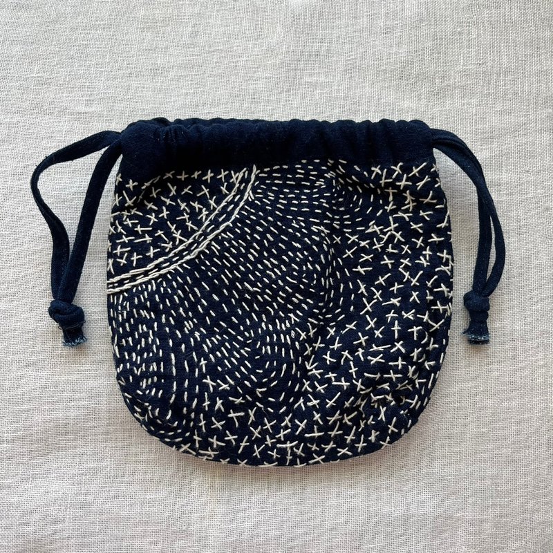 【Amoha】Sashiko Embroidery Pouch Shop Amoha Drawstring Bags Pinkoi