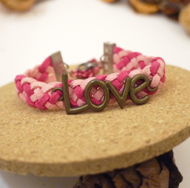 Love LOVE Korean cashmere bracelet - สร้อยข้อมือ - วัสดุอื่นๆ หลากหลายสี