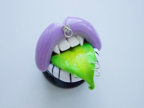 Art by Numb Phone Grip ・Cosplay Beetlejuice・Gothic Accessories