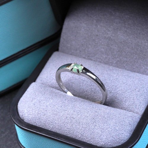 瓔珞珠寶盒 E.L.Jewelry Box 冰種淡綠翡翠蛋面戒指 925純銀 | 天然緬甸玉翡翠A貨 | 送禮