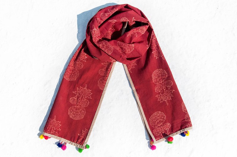 Hand-woven pure silk scarves / handmade wood engraved plant dyed scarves / grass dyed cotton scarves - desert romantic flowers - ผ้าพันคอ - ผ้าฝ้าย/ผ้าลินิน สีแดง
