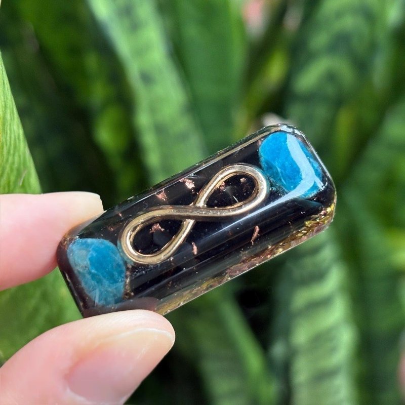 無限宇宙シンボル オルゴンポータブルエネルギープレート - キーホルダー・キーケース - クリスタル ブルー